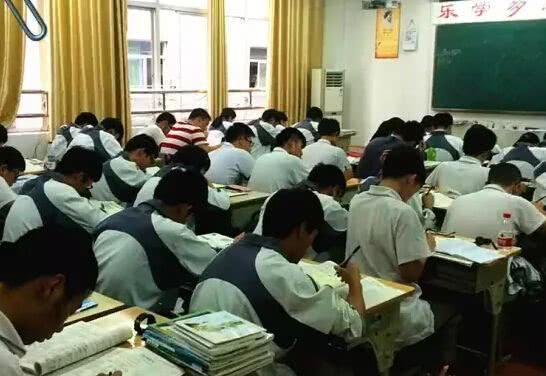 为什么一些女生进入高中后成绩会下降? 为什么一些女生进入高中后成绩会下降?