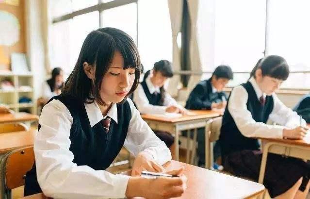 为什么一些女生进入高中后成绩会下降? 为什么一些女生进入高中后成绩会下降?